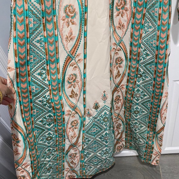 Thobe - Picture 3 of 5